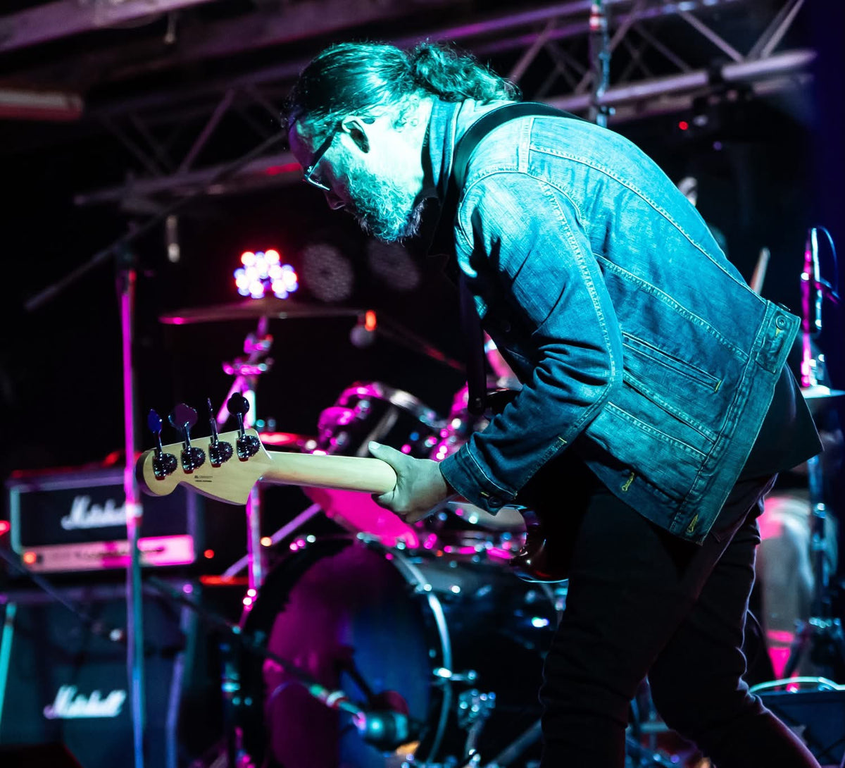 Sunstroke Caravan performing live